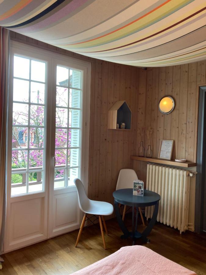Maison D'Hotes Il Etait Une Fois Pont-Évêque Екстериор снимка