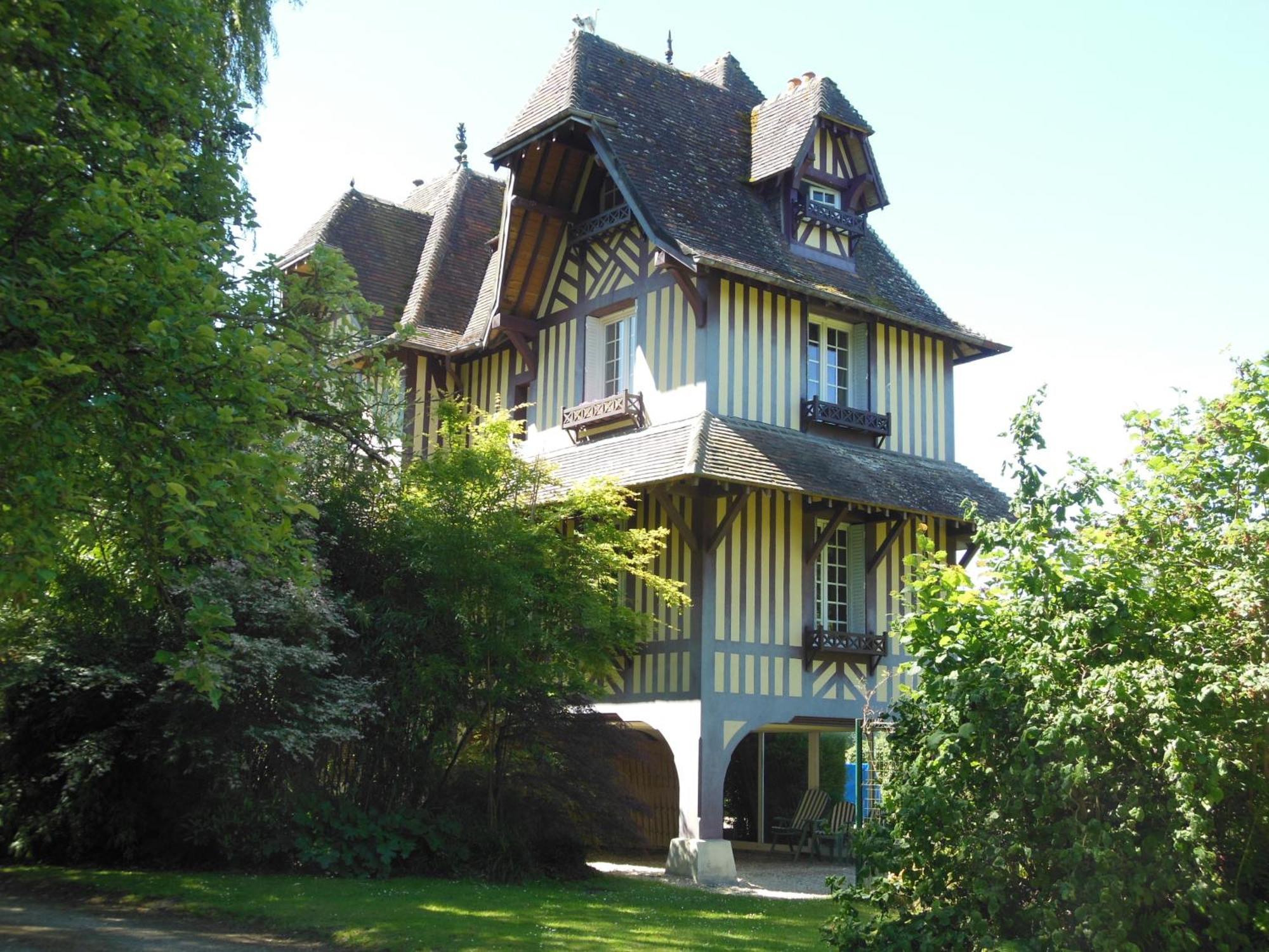 Maison D'Hotes Il Etait Une Fois Pont-Évêque Екстериор снимка