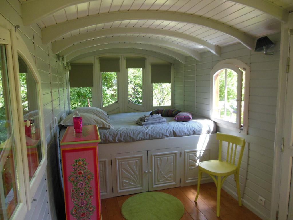 Maison D'Hotes Il Etait Une Fois Pont-Évêque Стая снимка