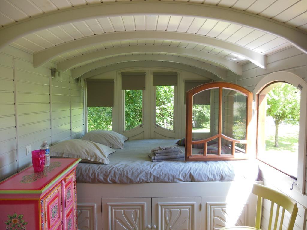 Maison D'Hotes Il Etait Une Fois Pont-Évêque Стая снимка